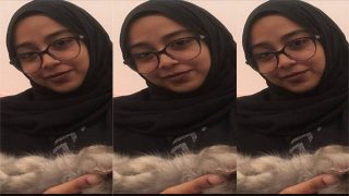Sexy Horny Hijabi Smoking Wife